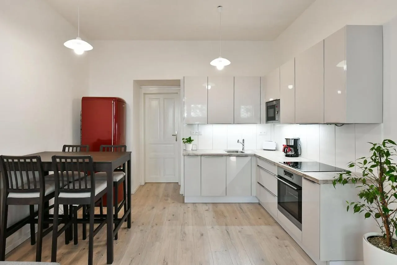 Kubelikova 32 Residence Prague Apartment